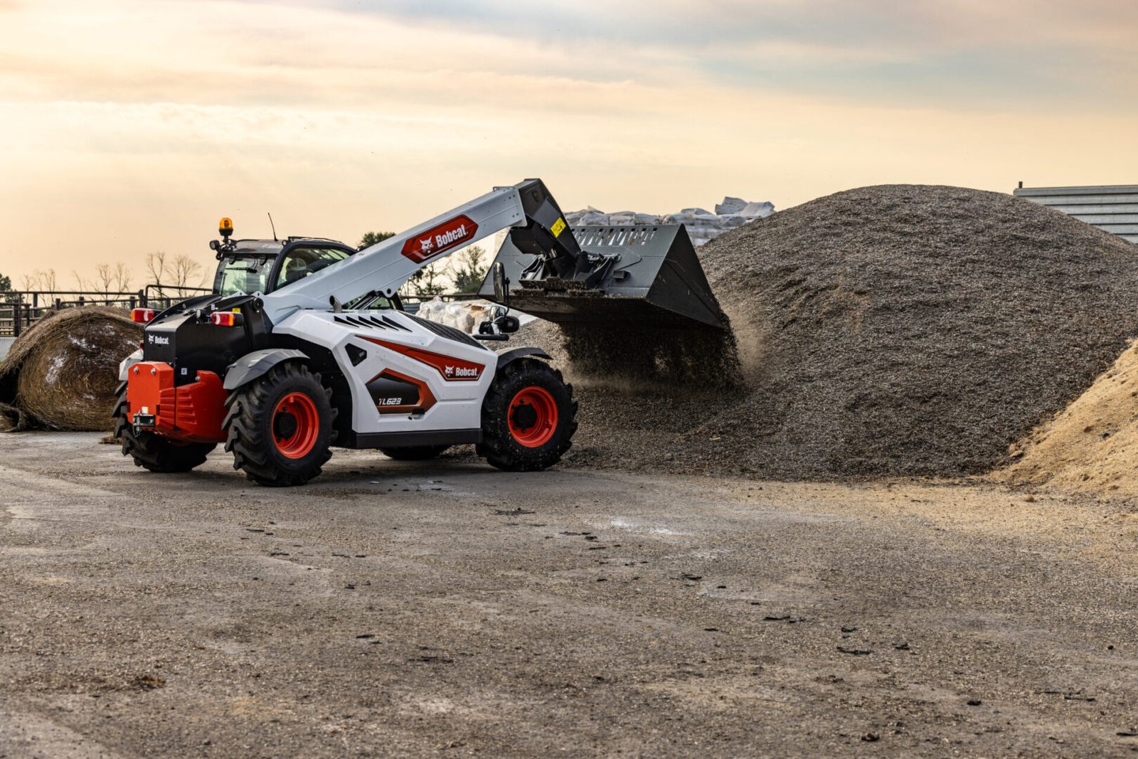 Bobcat Telehandler Machine